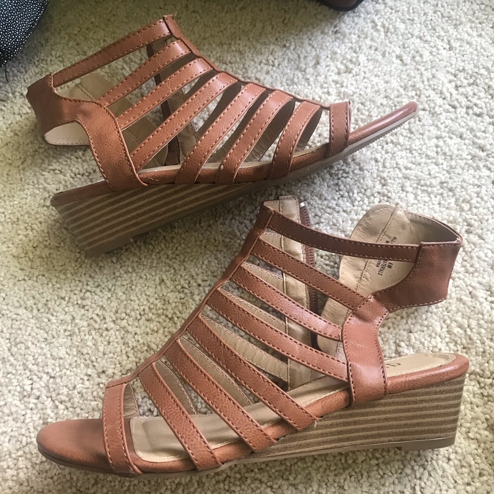 Tan wedge Sandals size 6